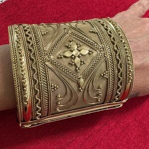Gold Filigree Cuff Bracelet - Elegant Women's Jewelry